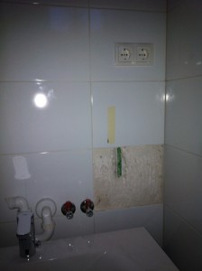 Kabel im Gäste-WC angebohrt